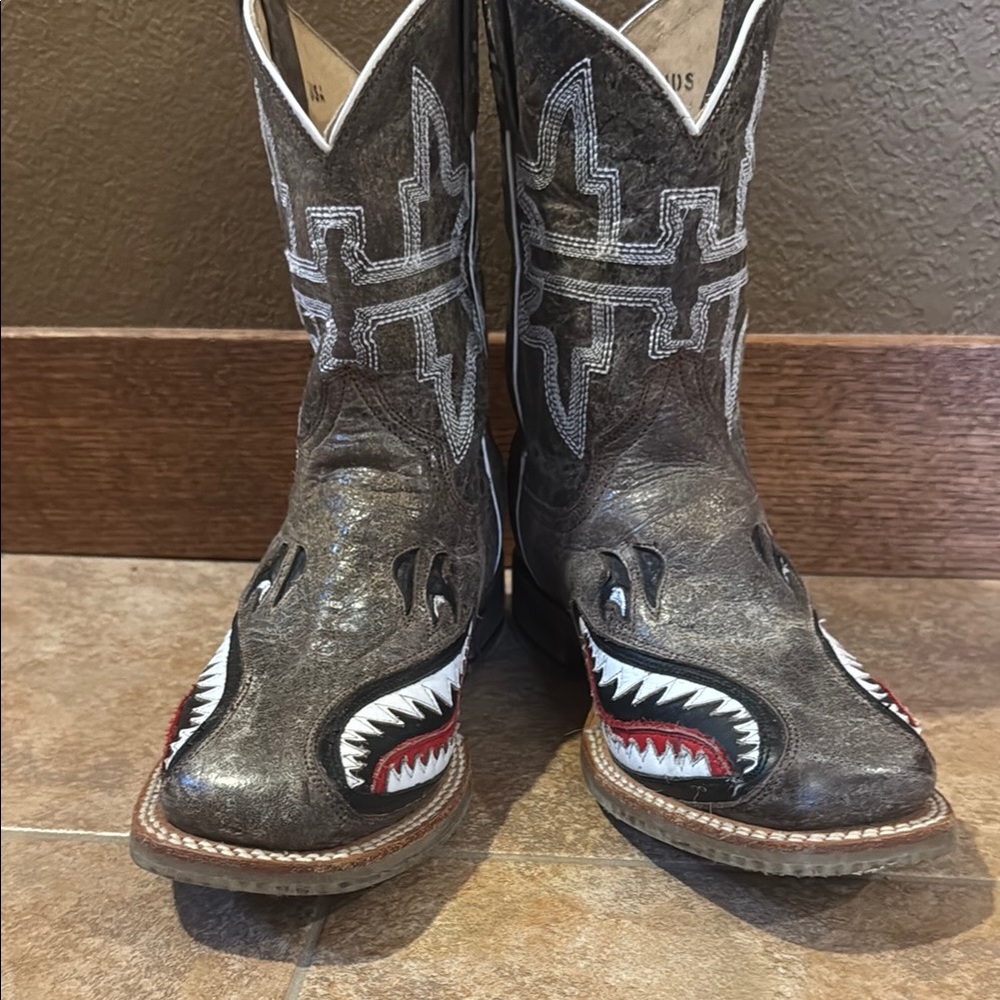 Tin Haul Kids Western Cowboy Boots - Brown- size 2